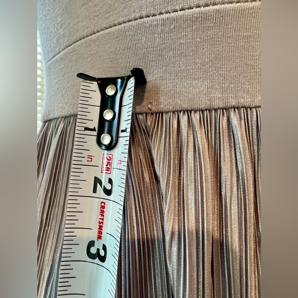 Love Kuza Medium Light Grey Pleated Dress Long Sleeve - Picture 11 of 13